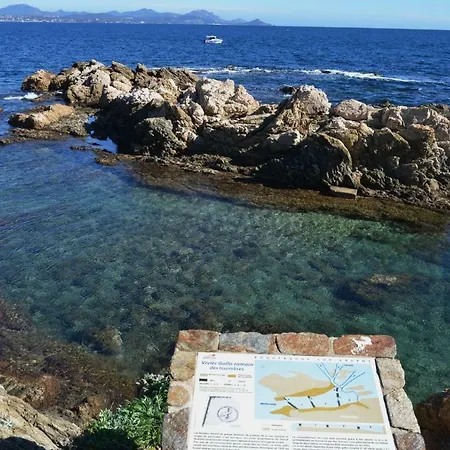 Maison De Vacances Bord De Mer Corniche Des Cigales * Saint-Peire-sur-Mer