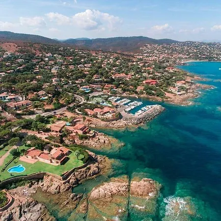 Holiday home Maison De Vacances Bord De Mer Corniche Des Cigales Saint-Peire-sur-Mer